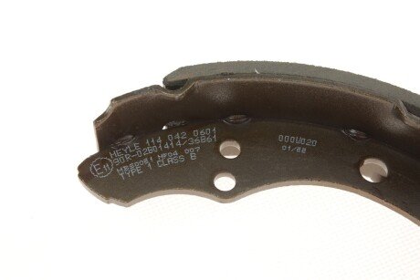 Колодки ручного (стоячого) гальма meyle 1140420601