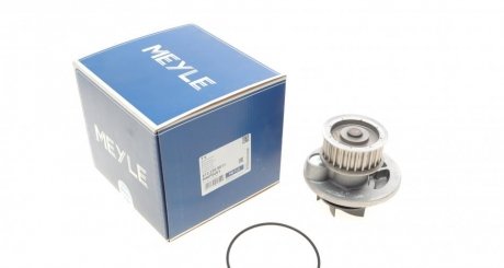 Насос водяной meyle 6132200011 на Опель Антара