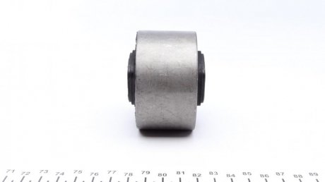 Подушка (опора) двигателя meyle 40140300001