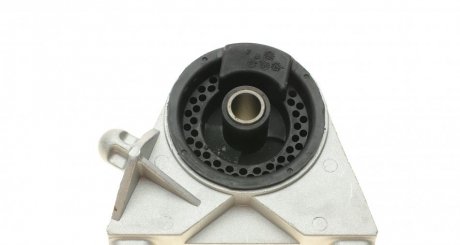 Подушка (опора) двигателя meyle 6140680003