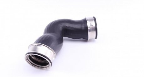 Патрубок интеркулера (турбины) meyle 1000360078