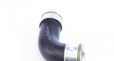 Патрубок интеркулера (турбины) meyle 1000360041