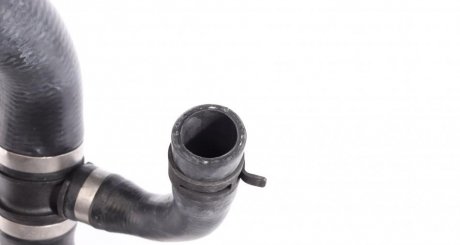 Патрубок системи охолодження W164 ML350 05- meyle 0192220017