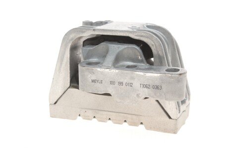 Подушка (опора) двигателя meyle 1001990112