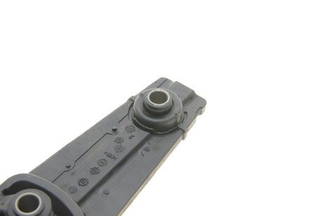 Подушка (опора) двигателя meyle 40140300003