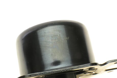 Подушка (опора) двигуна meyle 6140300047