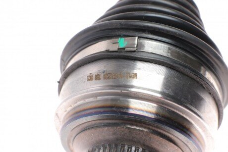 Приводна напіввісь meyle 1004980260