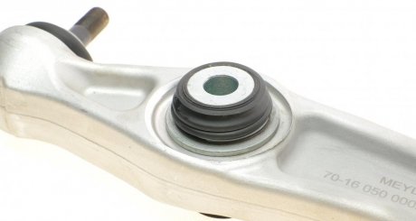 Сайлентблок переднего рычага meyle 70160500002