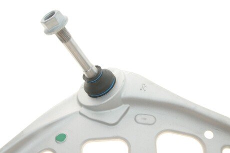 Важіль передньої підвіски meyle 3160500004HD