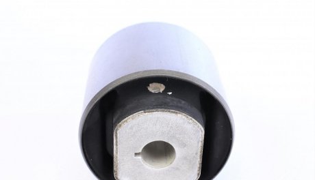 Сайлентблок переднего рычага meyle 0146100012HD