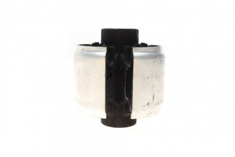 Сайлентблок переднього важеля meyle 0146100053