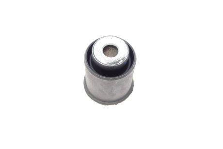 Сайлентблок переднего рычага meyle 0146100070