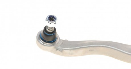 Сайлентблок переднего рычага meyle 0160500066