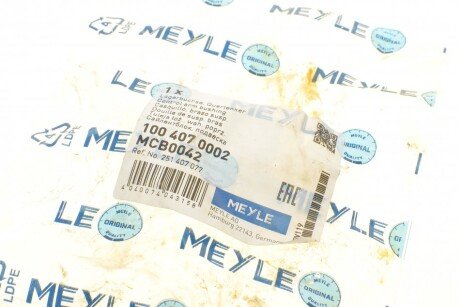 Сайлентблок переднього важеля meyle 1004070002