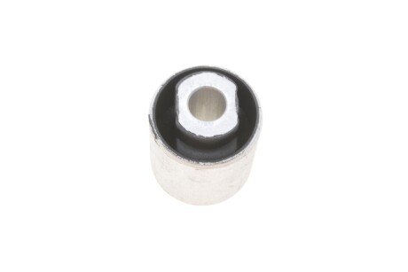 Сайлентблок переднего рычага meyle 1004070090