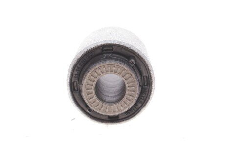 Сайлентблок переднього важеля meyle 11146100037