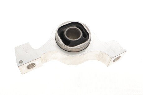 Сайлентблок переднего рычага meyle 11146100041