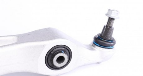 Сайлентблок переднего рычага meyle 1160500097