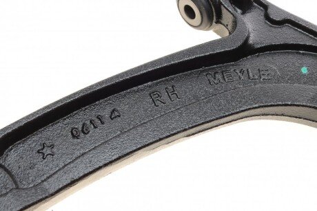 Сайлентблок переднього важеля meyle 2160500045HD