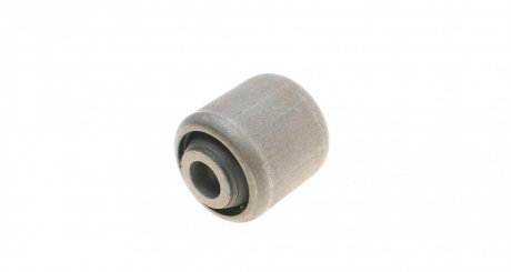 Сайлентблок переднего рычага meyle 3146100005