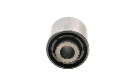 Сайлентблок важеля meyle 0147100033