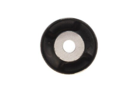 Сайлентблок важеля meyle 70146100000