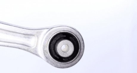 Сайлентблок переднього важеля meyle 1160500225HD