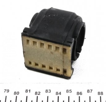 Втулка (резинка) переднего стабилизатора meyle 1006150007