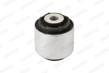 Сайлентблок продольного рычага moog AUSB15660