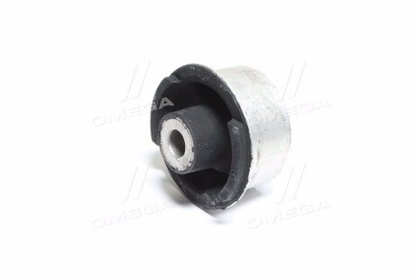 Сайлентблок переднего рычага moog MESB1594