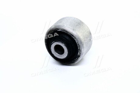 Сайлентблок (втулка) переднего амортизатора moog PESB3492