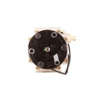 Компрессор новый Ford Fiesta 01-, Connect 02-, Mondeo 96-00, Focus 99- 1.2i-2.0i 1.8TD, Ford, D=97, msg AC0020