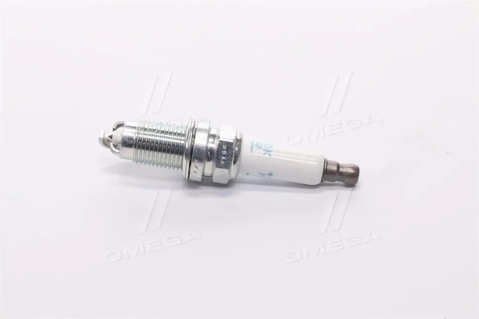 Свеча зажигания AUDI A4 2.0FSI,VW GOLF V 2.02- SEAT ALTEA SKODA OCTAVIA 2.0 (пр-во) NGK PZFR5N11T (фото 1)