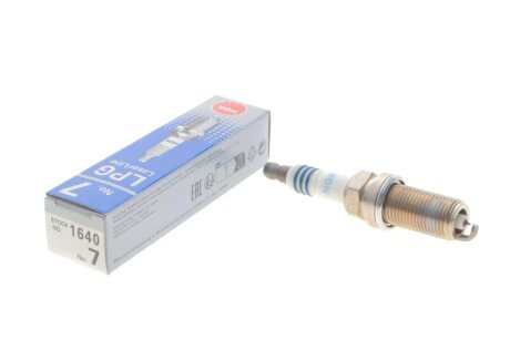 Свеча зажигания иридиевая ngk 1640