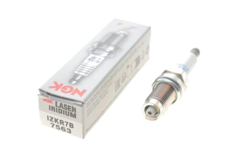 Свеча зажигания иридиевая ngk 7563