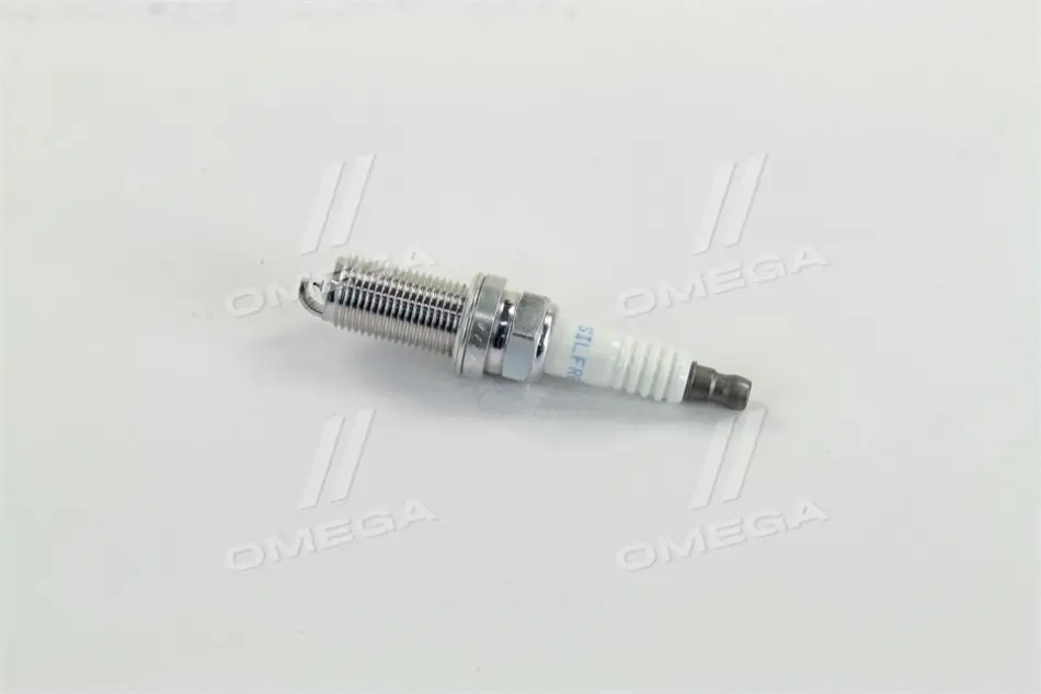 Свеча зажигания иридиевая NGK SILFR6A