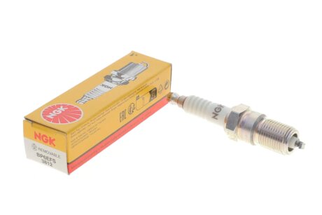 Свеча зажигания ngk 3812