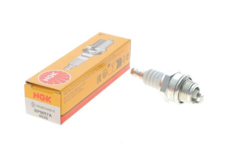 Свеча зажигания ngk 4626