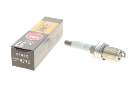 Свеча зажигания ngk 5773