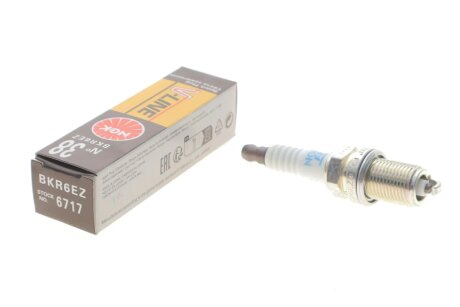 Свеча зажигания ngk 6717