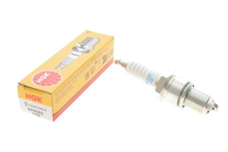 Свічка запалювання ngk 7422