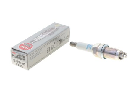 Свічка запалювання ngk 7742