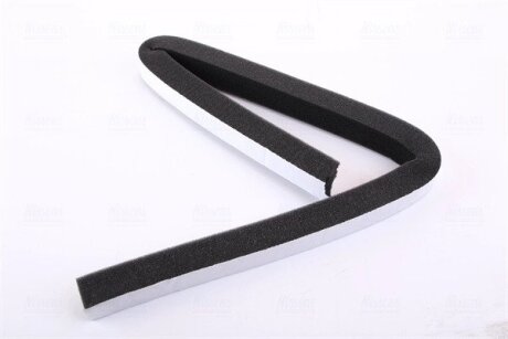 Радіатор охолодження двигуна nissens 606340