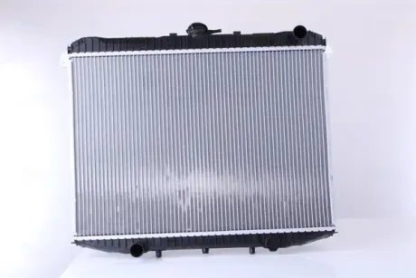 Радіатор інтеркулера Nissens 62069A