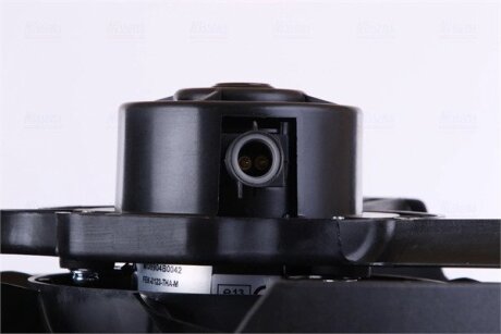 FORD Вентилятор радіатора (з дифузором) FUSION 1.4, 1.6 02-, MAZDA nissens 85029