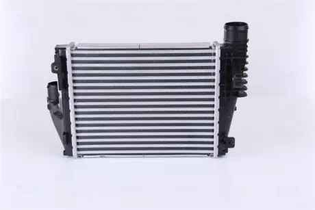 Радіатор інтеркулера Nissens 961523