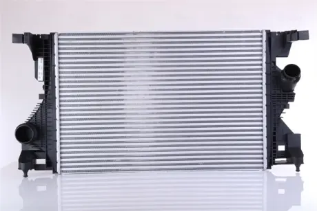 Радиатор интеркулера nissens 961559 Мерседес Gla