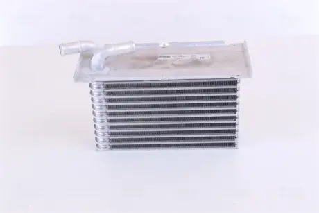 Радіатор інтеркулера Nissens 96470