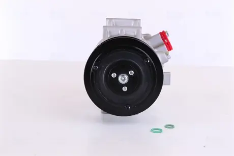 Компресор кондиціонера First Fit nissens 890803 Тойота Хайлендер