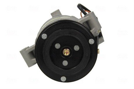 Компресор кондицiонера nissens 890071